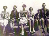 Ivy Smith (daughter), Ada Florence Smith - nee Penney (mother), Audrey Smith (second wife of Robert Albert Smith), Joy Halsey (Audrey's sister), Alan Robert Smith (born 1931) & Robert Fail Smith (1880-unknown).